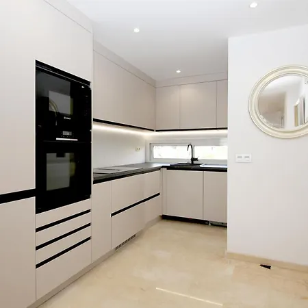 Port Penthouse Seaview *